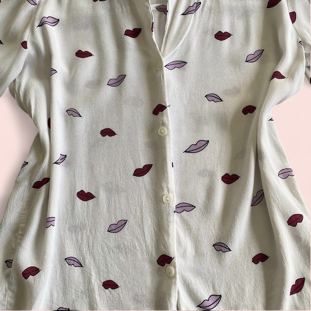 Bershka Long Sleeve Chiffon Blouse With Pink &‎ Red Lips Women’s M